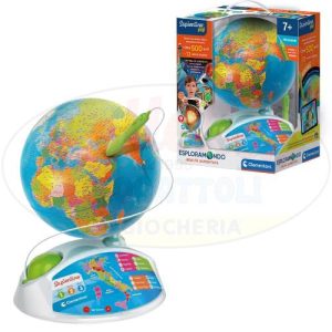 Confezione del gioco Esploramondo Clementoni, che include un mappamondo interattivo e una penna parlante per esplorare il mondo tramite realtà aumentata.