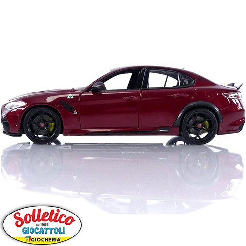 Alfa Romeo Giulia - GTA: Bburago (*1/18 - Metallo Pressofuso) 7 Alfa Romeo Giulia - GTA: Bburago (*1/18 - Metallo Pressofuso) - immagine 4