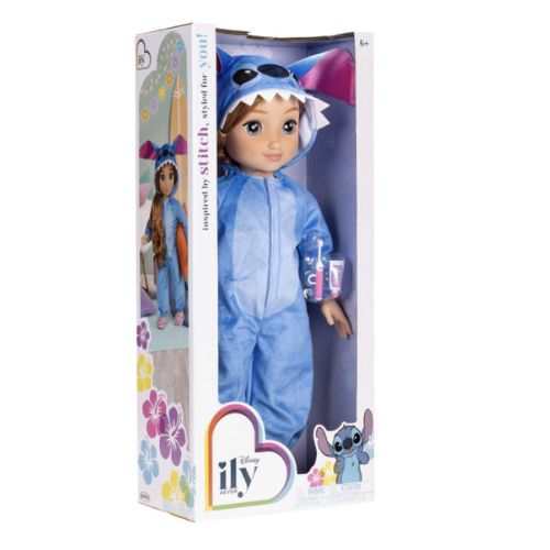 Bambola Stitch Disney ILY 4 Ever 50 cm – Gioca e Colleziona 3 Bambola Disney ILY 4 Ever da 50 cm in posizione eretta con outfit Stitch e accessori a vista.