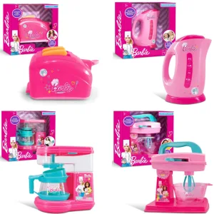Set elettrodomestici Barbie assortiti su sfondo bianco